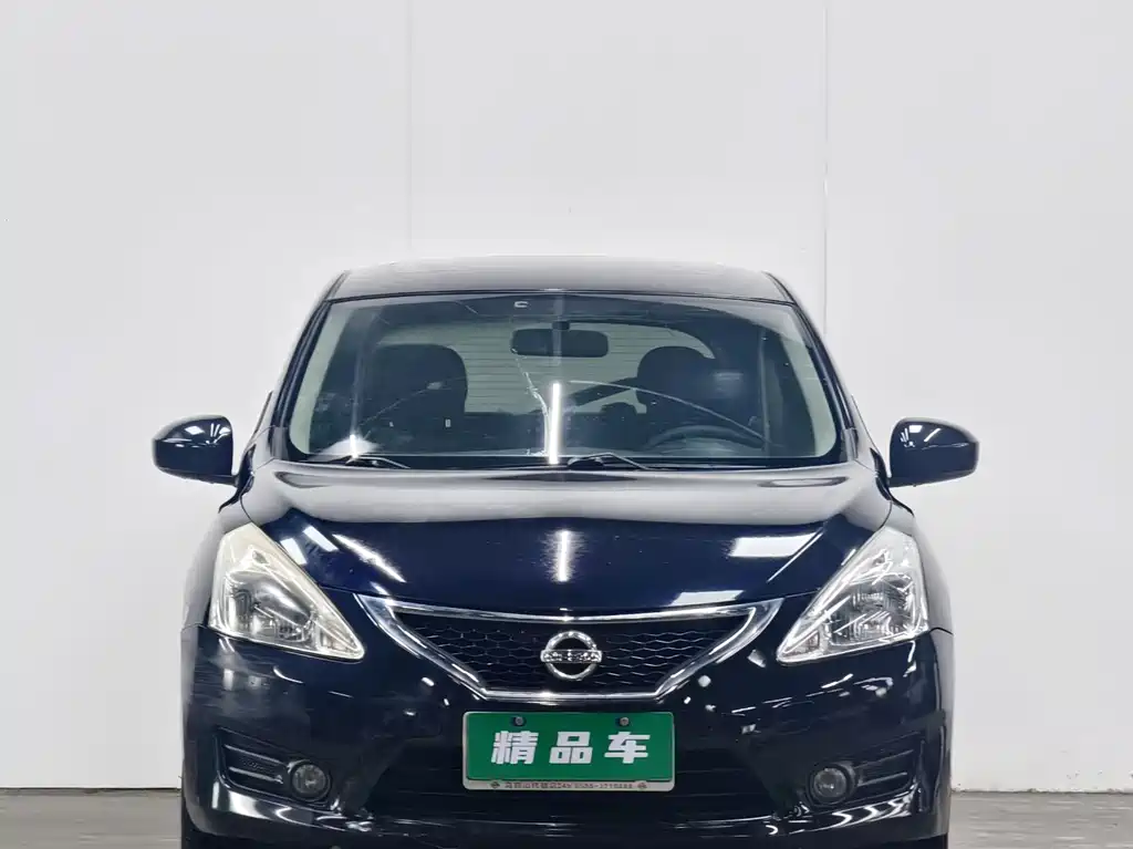 Nissan Tiida 2012