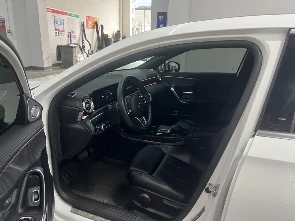 Mercedes-Benz A-Class 2023