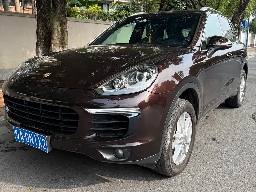 Porsche Cayenne 2016 — фото 1