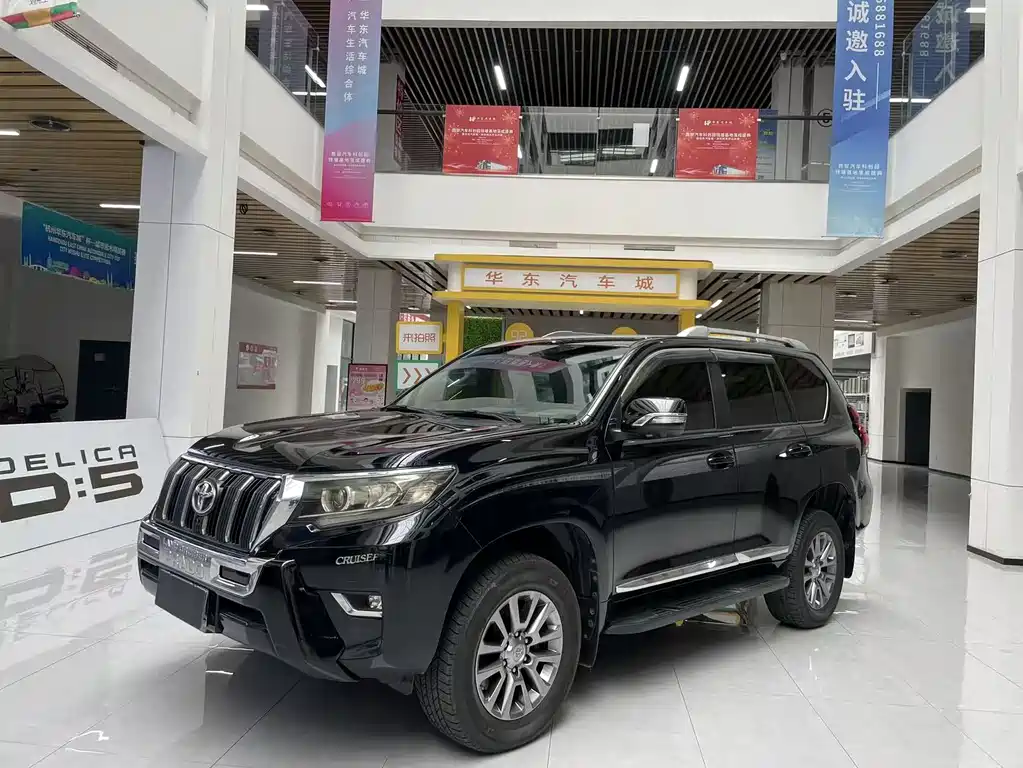 Toyota Prado 2019 — фото 1
