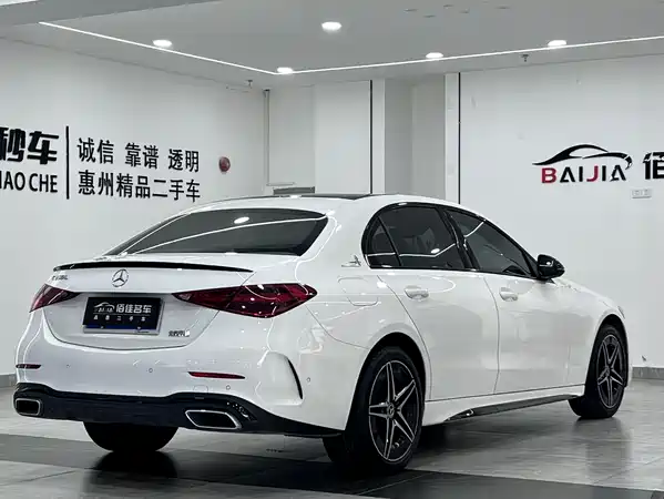 Mercedes-Benz C-Class 2024