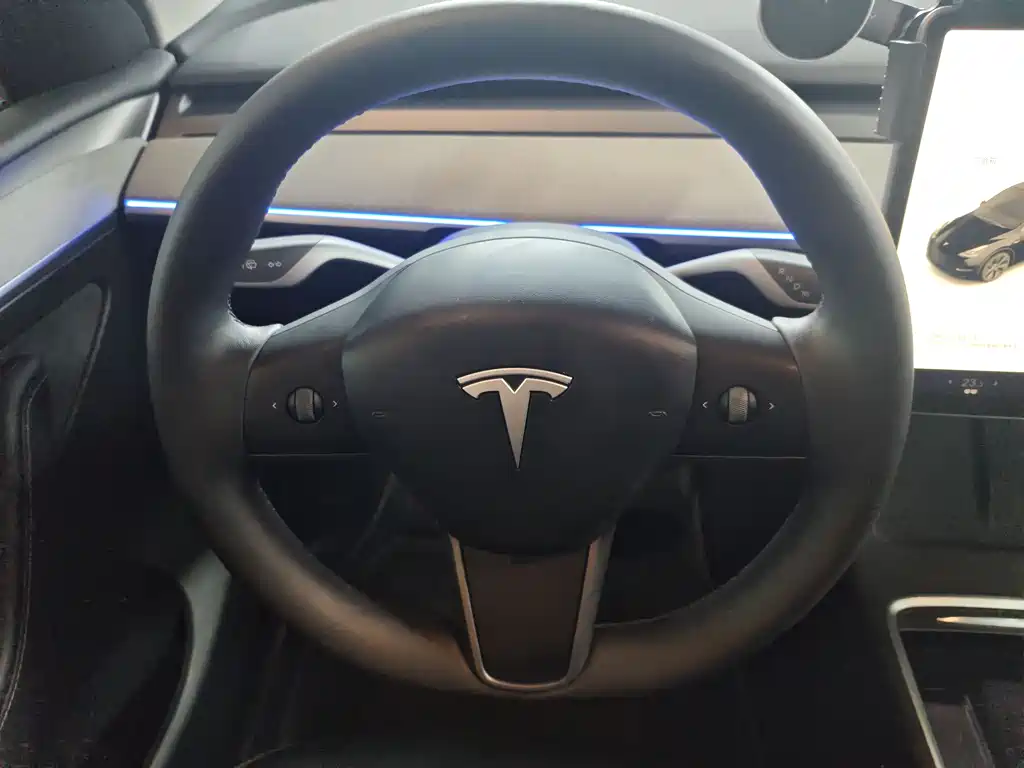 Tesla Model Y 2023 — фото 6