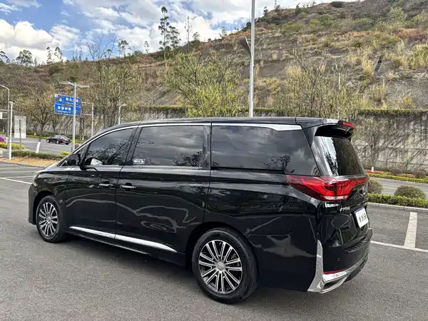 GAC Trumpchi M8 2021