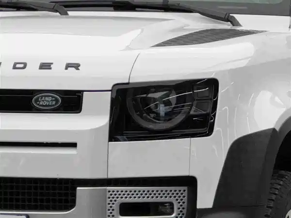 Land Rover Defender 2026
