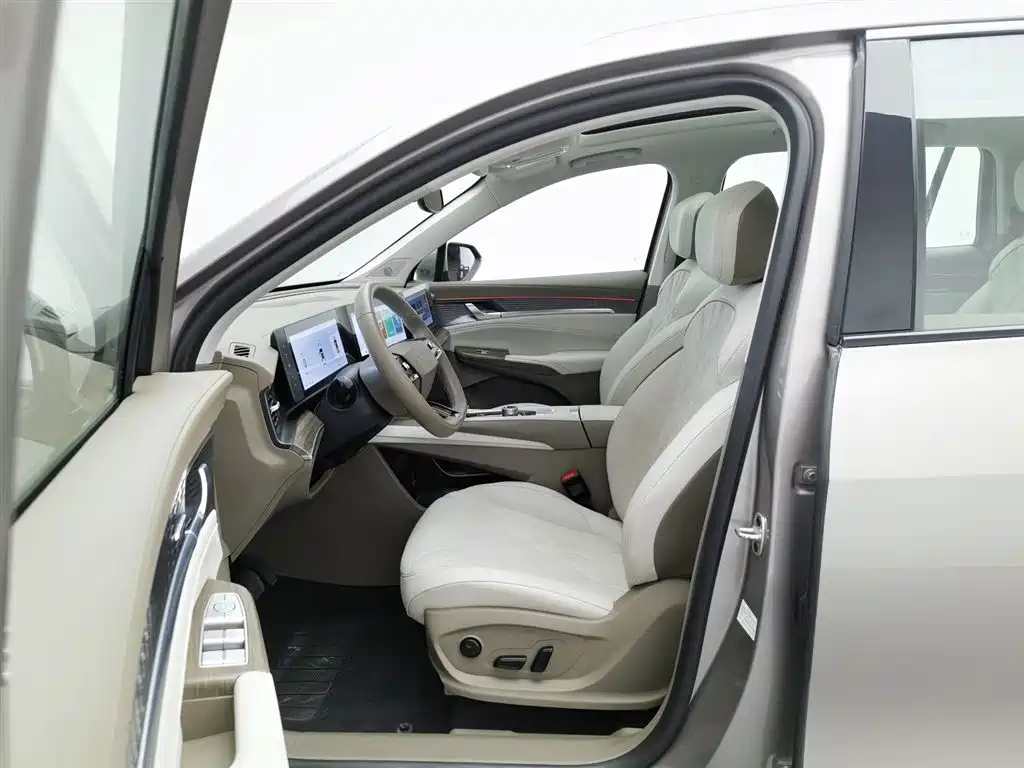 Roewe RX9 2023 — фото 10