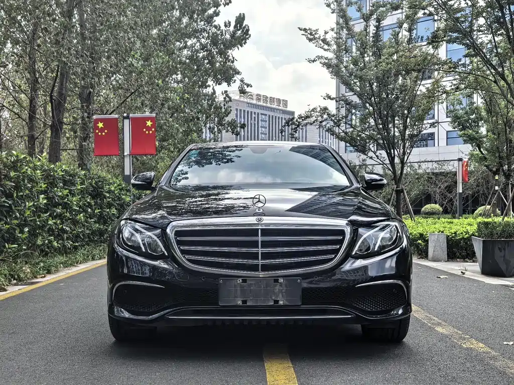 Mercedes-Benz E-Class 2018 — фото 9