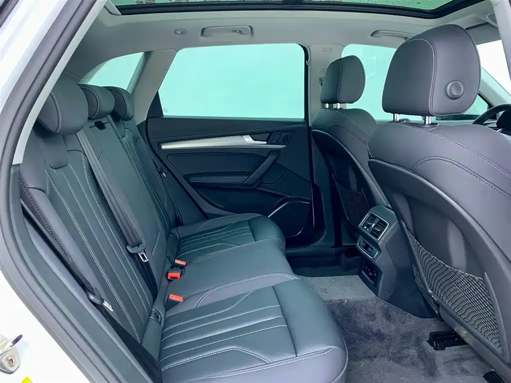 Audi Q5L 2022 — фото 14