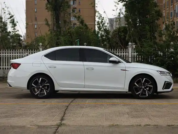 Skoda Octavia 2023