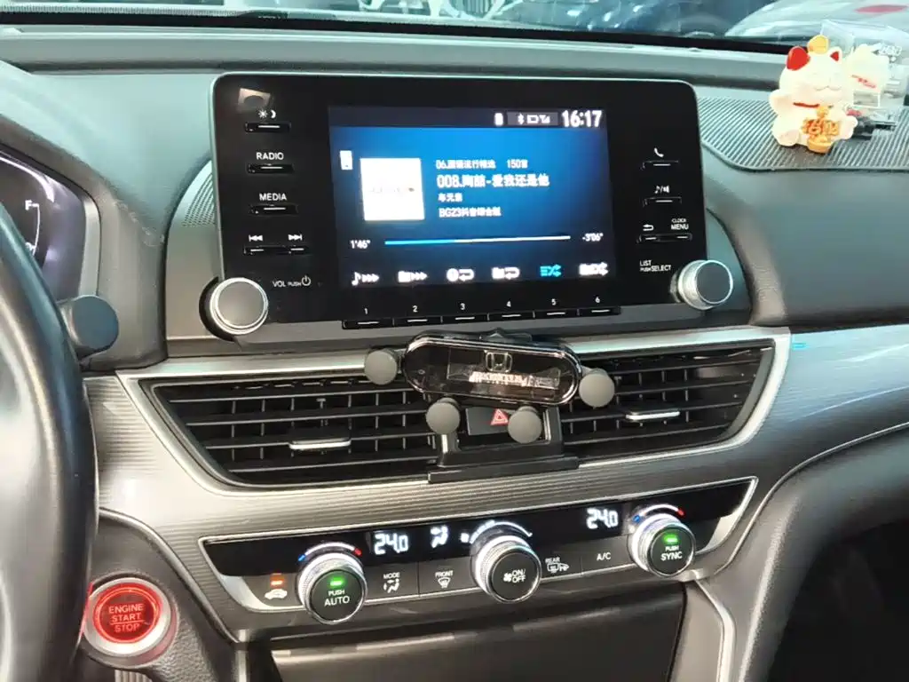 Honda Accord 2020 — фото 13