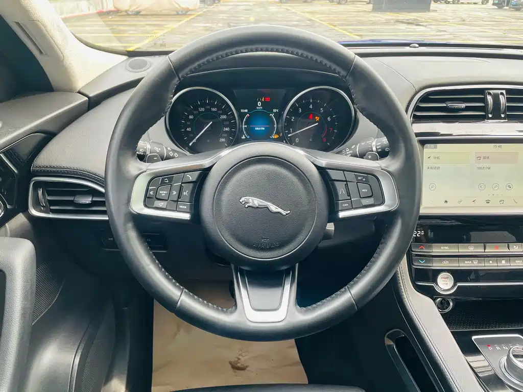 Jaguar F-PACE 2020 — фото 16