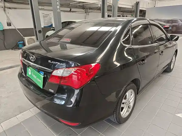 Hyundai Yuedong 2015