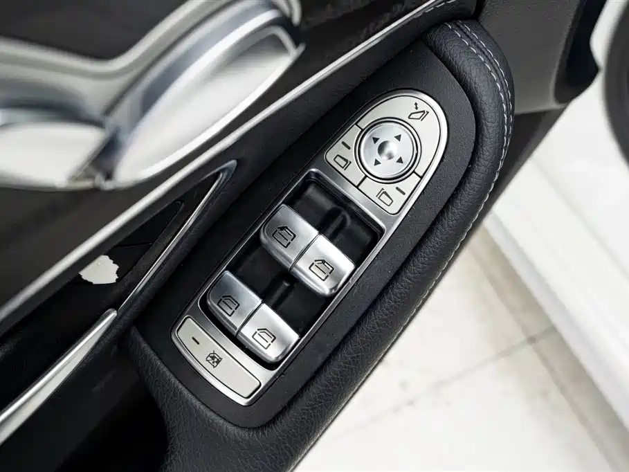 Mercedes-Benz C-Class 2016 — фото 27