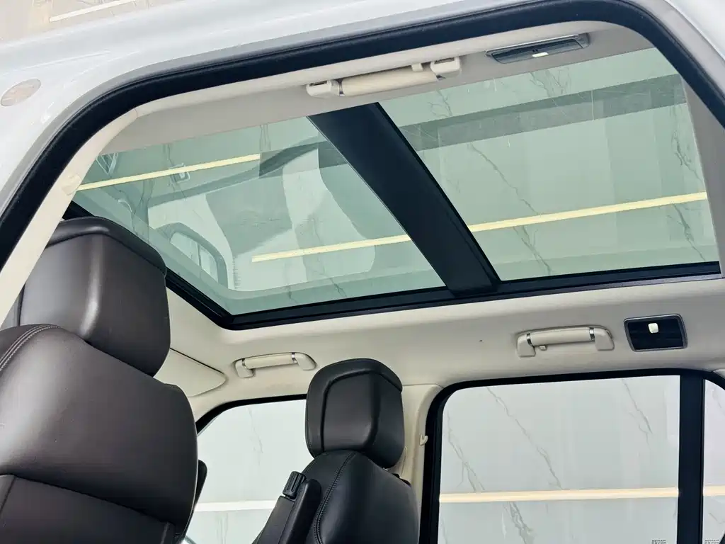 Land Rover Range Rover 2018 — фото 16