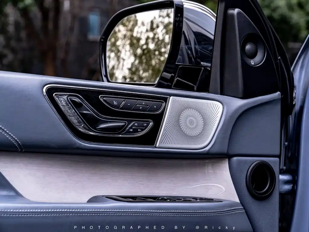 Lincoln Navigator 2020 — фото 11