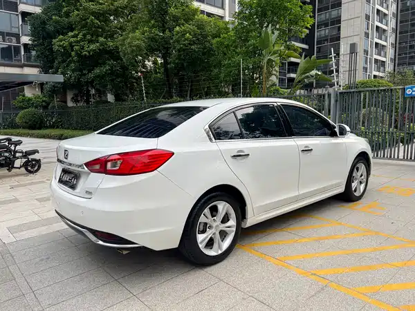 Zotye Z500 2015