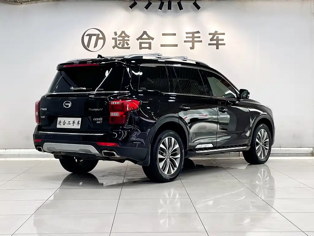 GAC Trumpchi GS8 2017 — фото 2