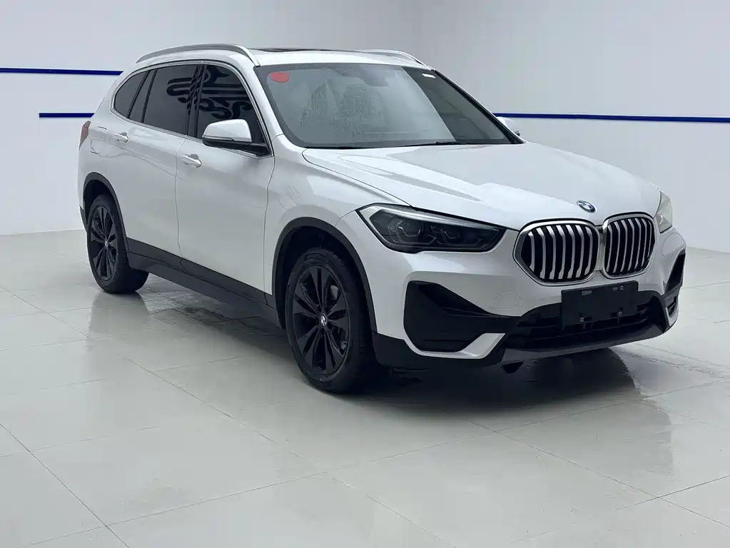 BMW X1 2021 — фото 3
