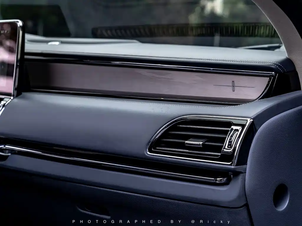 Lincoln Navigator 2020 — фото 13