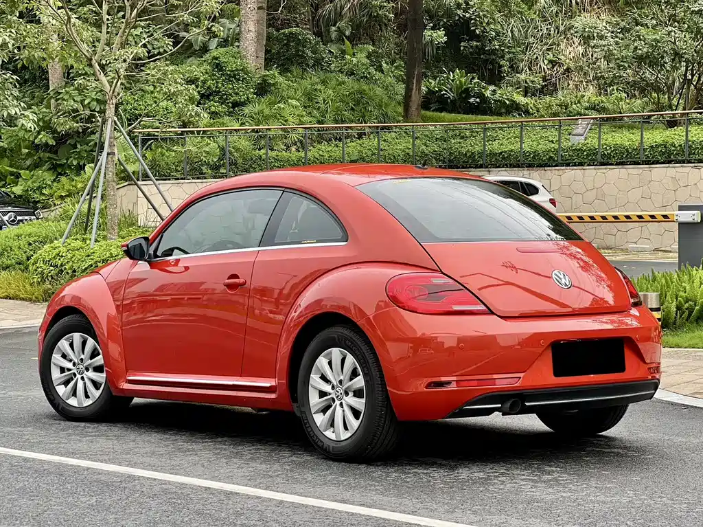 Volkswagen Beetle 2017 — фото 13