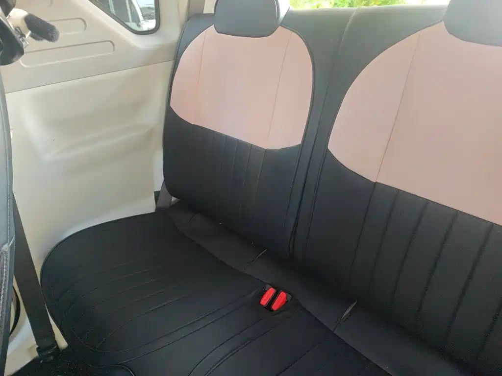 Geely Galaxy Panda 2025 — фото 13