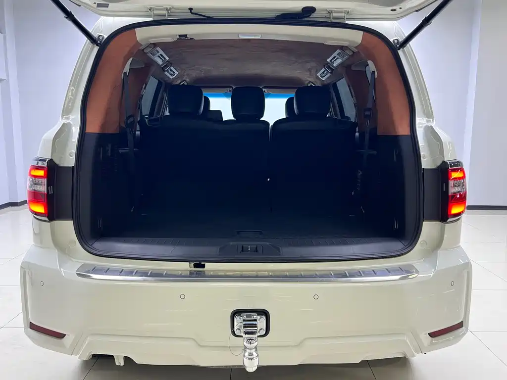 Nissan Patrol 2020 — фото 16