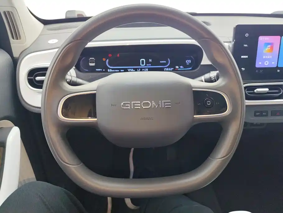 Geely Galaxy Panda 2025 — фото 15