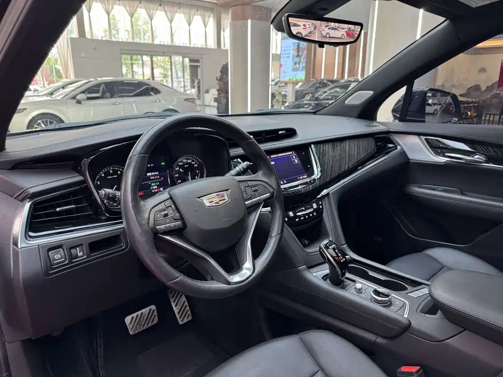 Cadillac XT6 2021 — фото 10