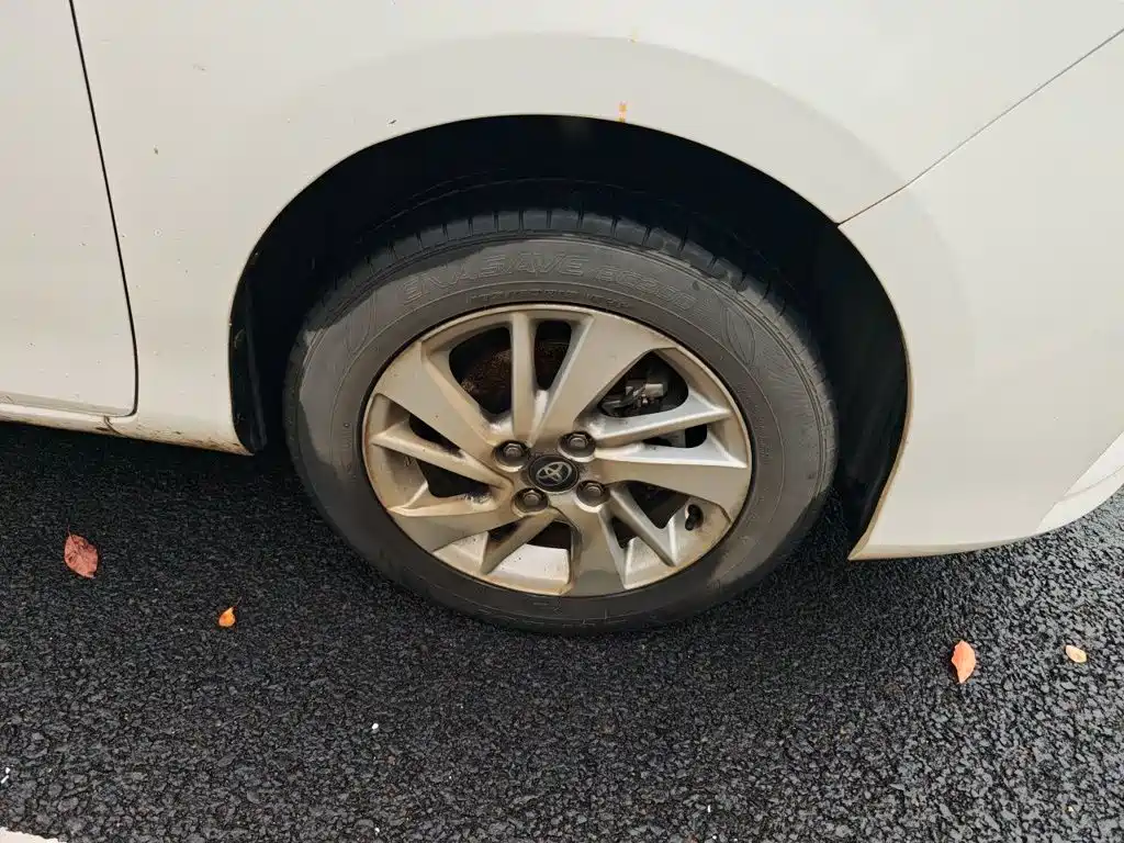 Toyota Yaris L 2017 — фото 26