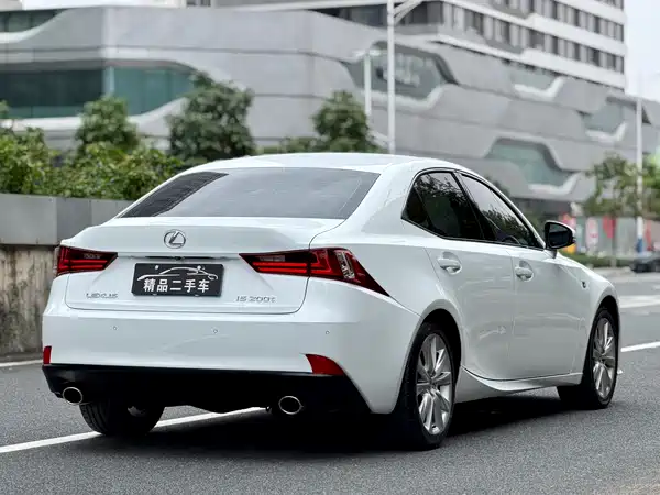 Lexus IS 2015