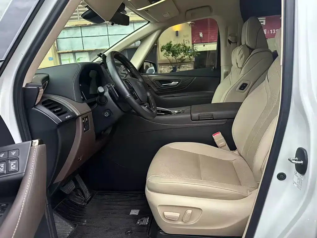 Toyota Alphard 2024 — фото 2