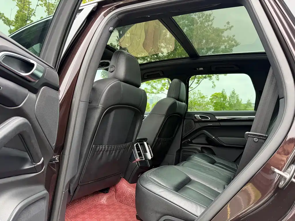 Porsche Cayenne 2018 — фото 10