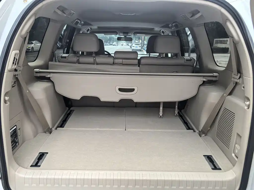 Toyota Prado 2013 — фото 17