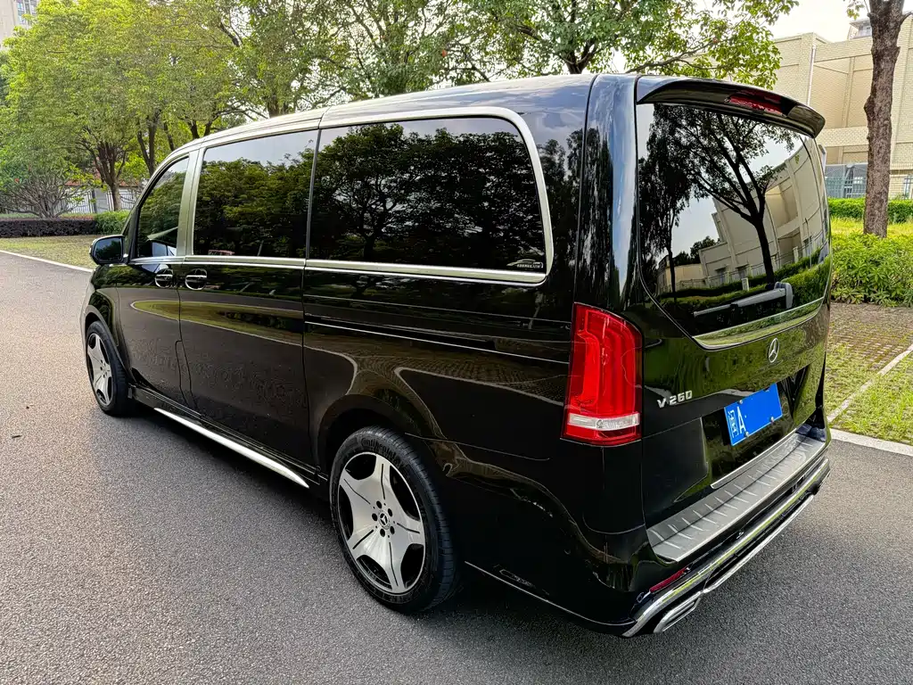 Mercedes-Benz V-Class 2022 — фото 5