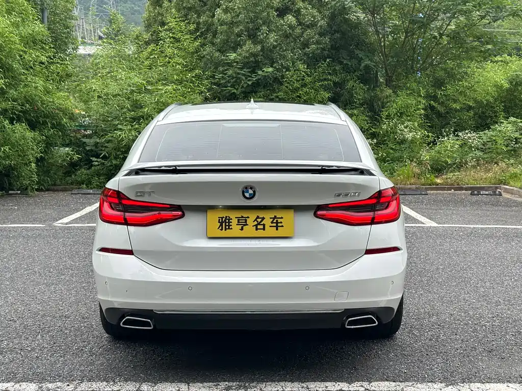 BMW 6 Series GT 2022 — фото 17