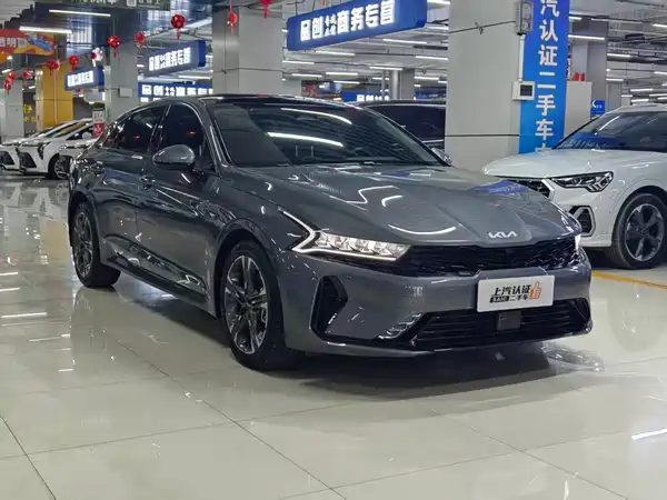 Kia K5 2025