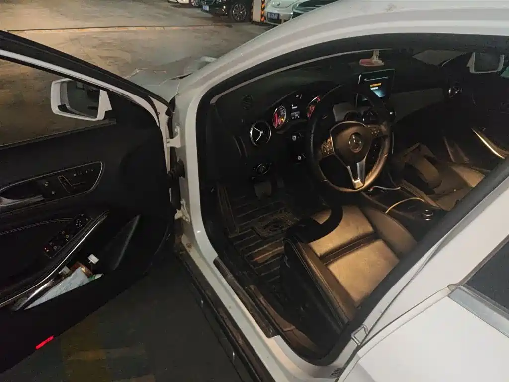 Mercedes-Benz GLA 2016 — фото 14