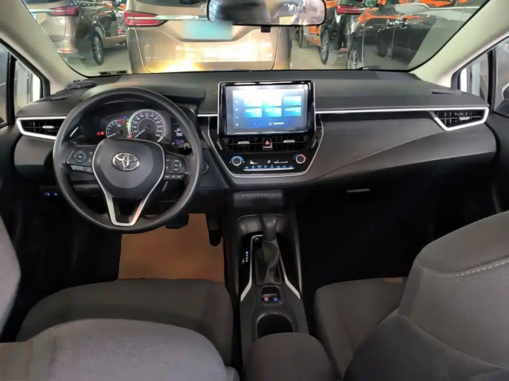 Toyota Corolla 2022 — фото 10