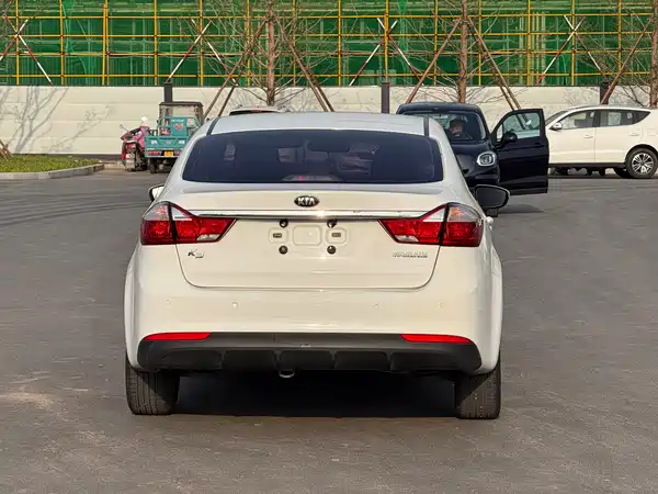 Kia K3 2016