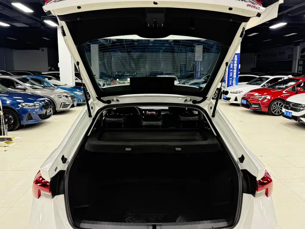 Skoda Octavia 2022 — фото 21
