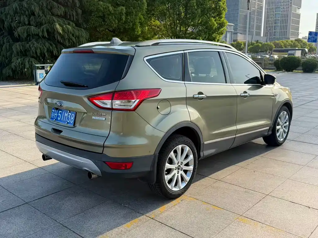 Ford Kuga 2015 — фото 8