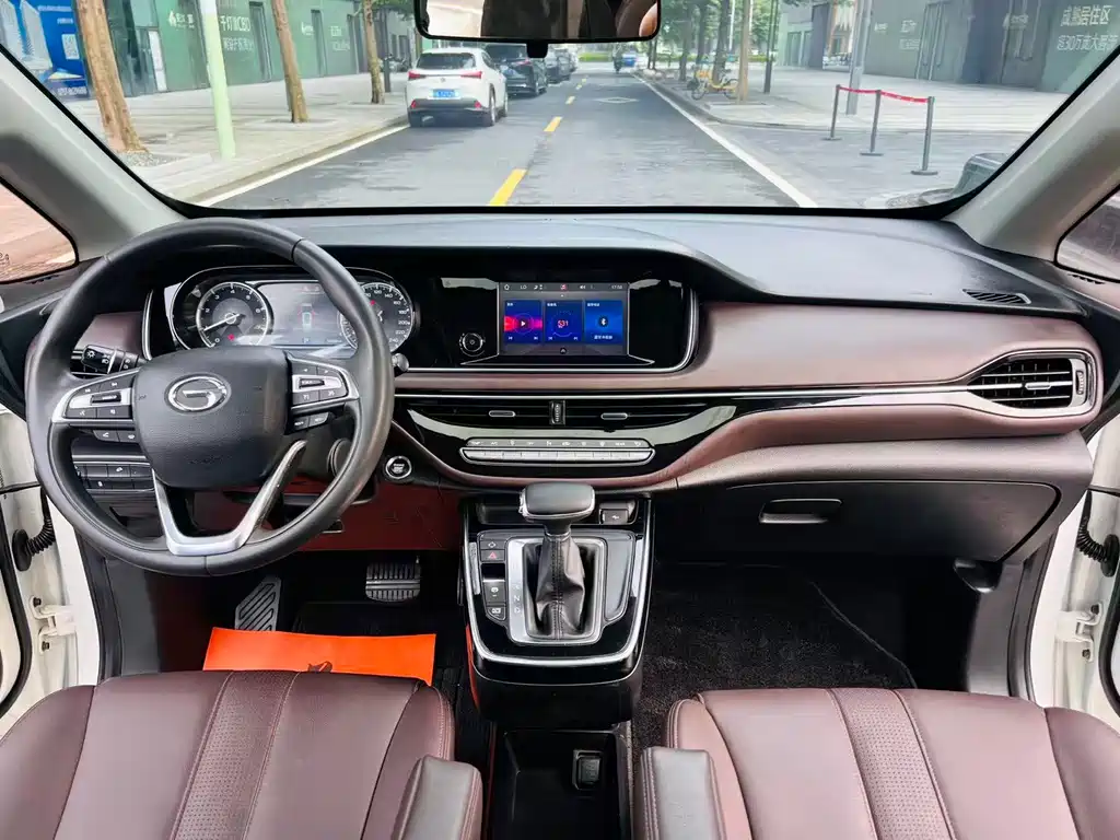 GAC Motor Trumpchi M6 2019 — фото 8