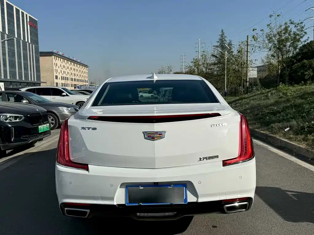 Cadillac XTS 2019 — фото 8