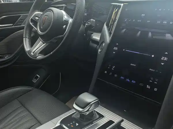 Hongqi HS7 PHEV 2024