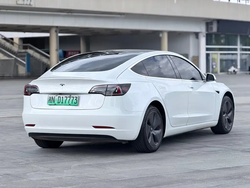 Tesla Model 3 2020 — фото 4