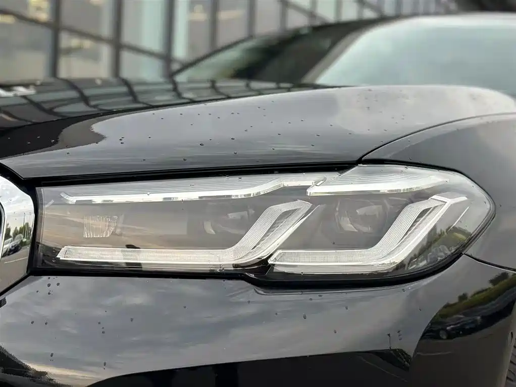 BMW 5 Series 2021