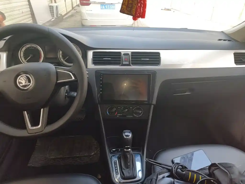 Skoda Rapid 2019 — фото 13