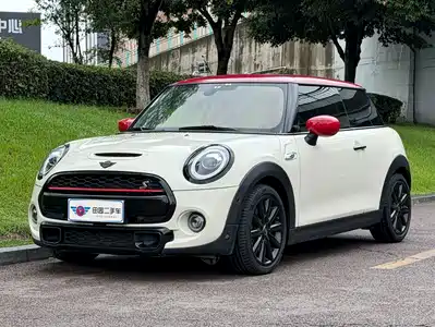 MINI MINI 2021