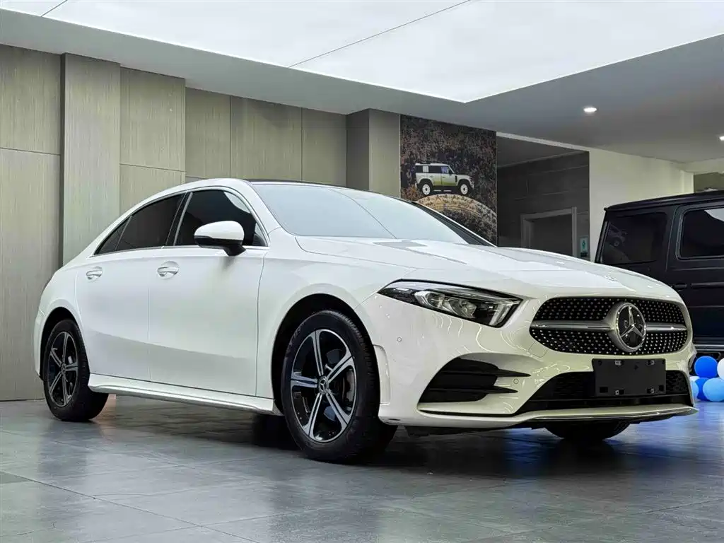 Mercedes-Benz A-Class 2023 — фото 3