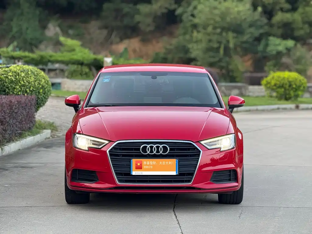 Audi A3 2018 — фото 2