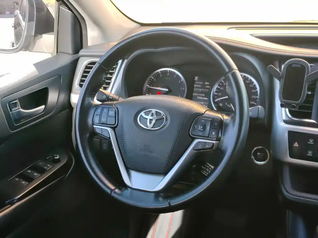 Toyota Highlander 2019 — фото 4